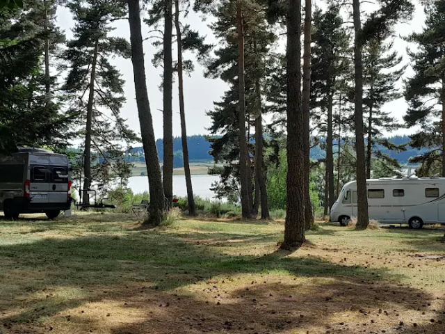 Le Lac de Devesset Campsite_Devesset